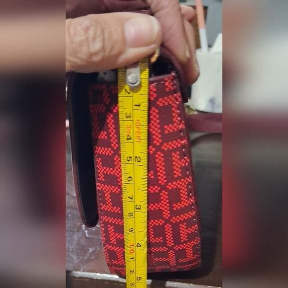 Tommy Hilfiger Red Crossbody Bag - Picture 3 of 8